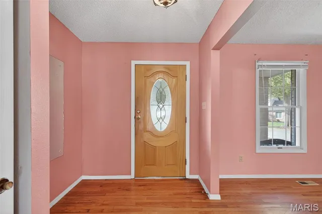 $415,000 | 2202 White Cedar Court, Chesterfield, MO 63017