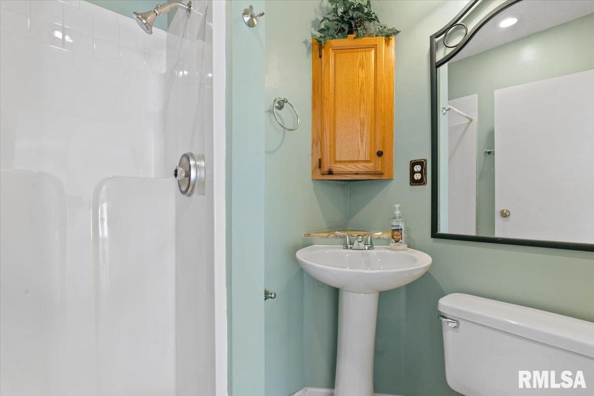 844 South MacArthur Boulevard Springfield, IL 62704 - Photo 19 of 37