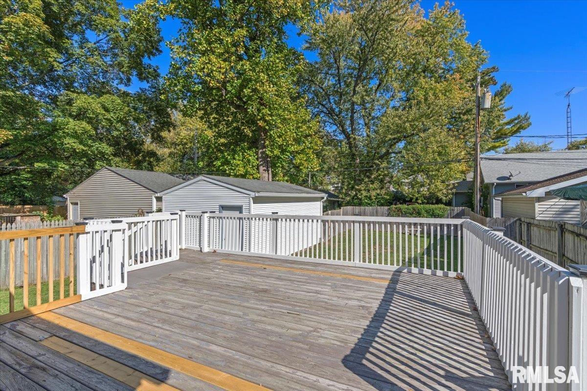 844 South MacArthur Boulevard Springfield, IL 62704 - Photo 35 of 37