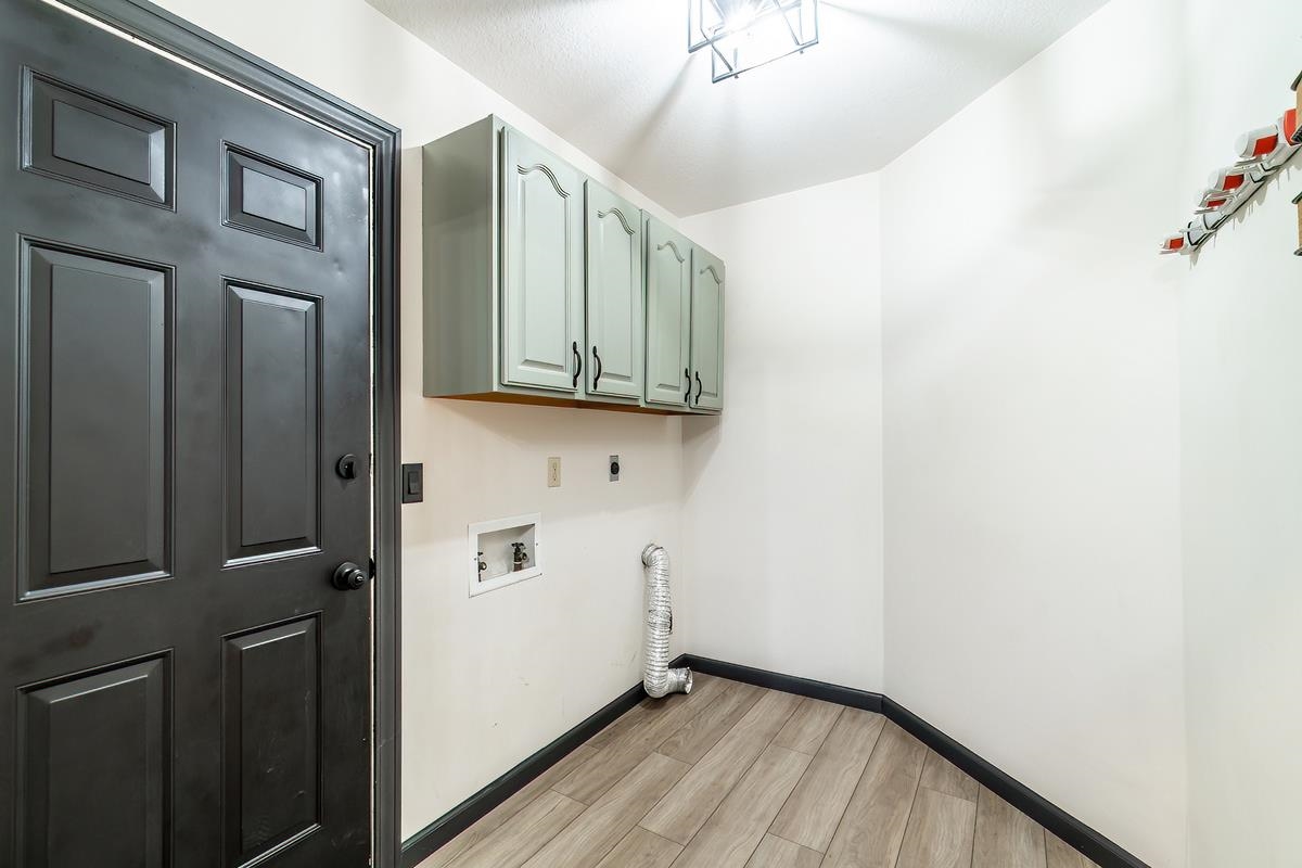 2205 Laforge Lane Auburn, IN 46706 - Photo 16 of 33