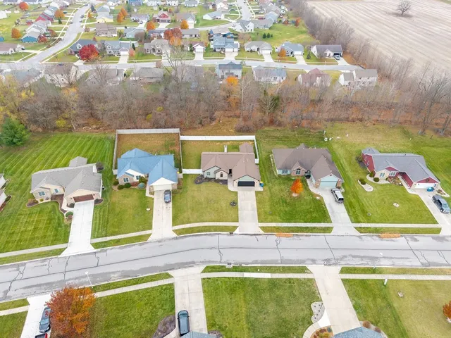 $289,000 | 2205 Laforge Lane, Auburn, IN 46706