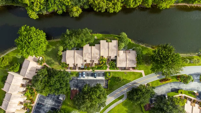 $250,000 | 3706 Bridgewood Drive, Unit 3706, Boca Raton, FL 33434