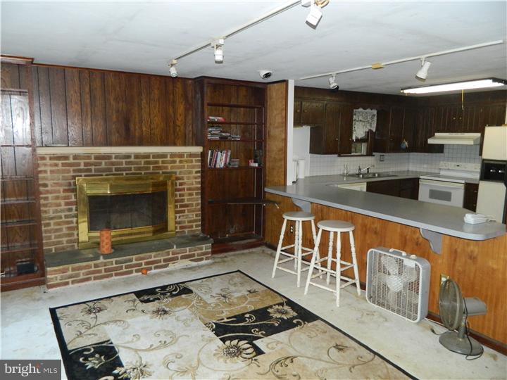 595 Embreeville Road Downingtown, PA 19335 - Photo 9 of 18 Dining Room