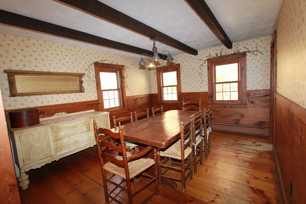 42 Summer Hill Road Maynard, MA 01754 - Photo 4 of 22