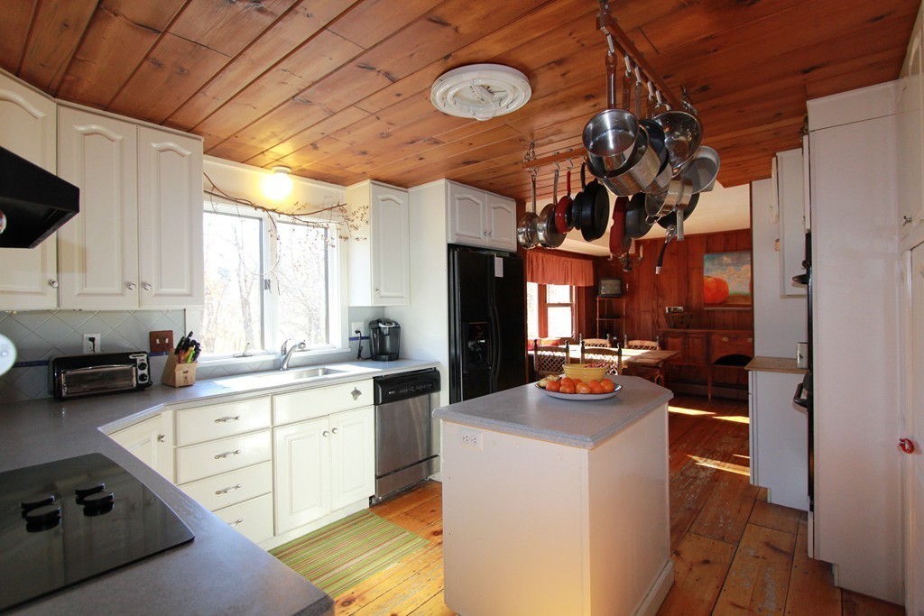 42 Summer Hill Road Maynard, MA 01754 - Photo 6 of 22