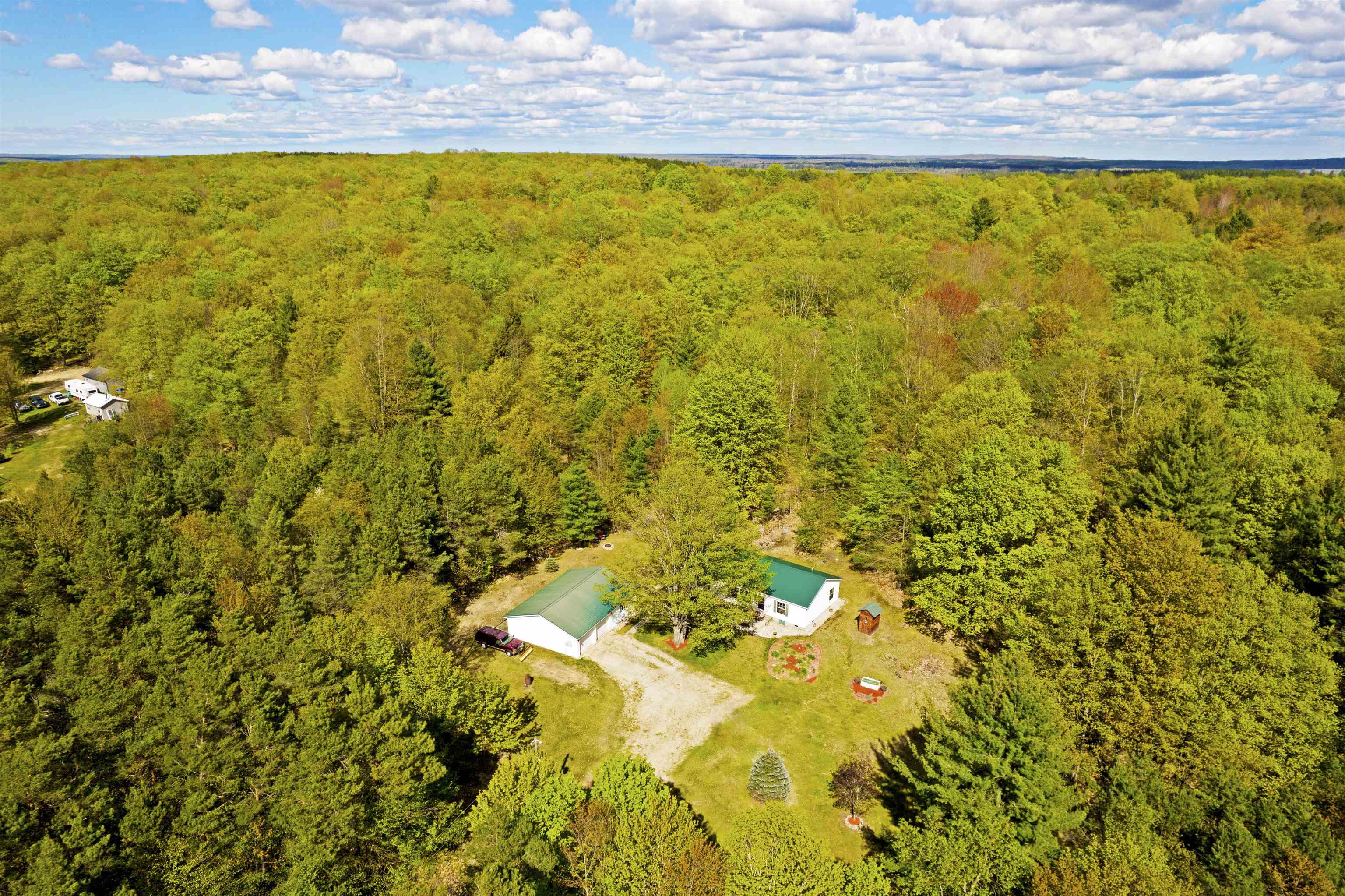 4157 North Sharon Road Southeast Kalkaska, MI 49646 - Photo 7 of 33 Gallery Image 7
