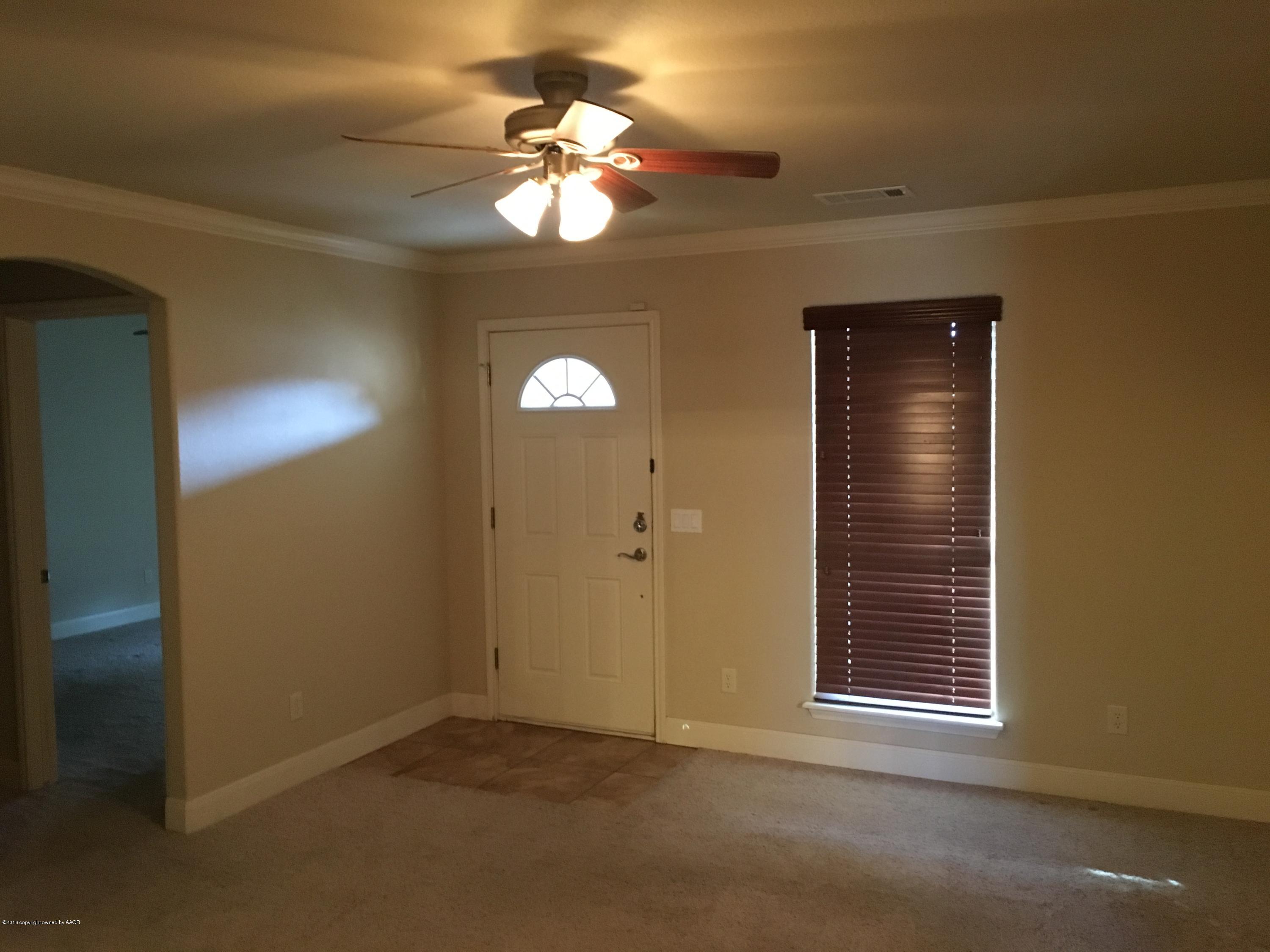 4411 South Roberts Street Amarillo, TX 79118 - Photo 3 of 11 Dining
