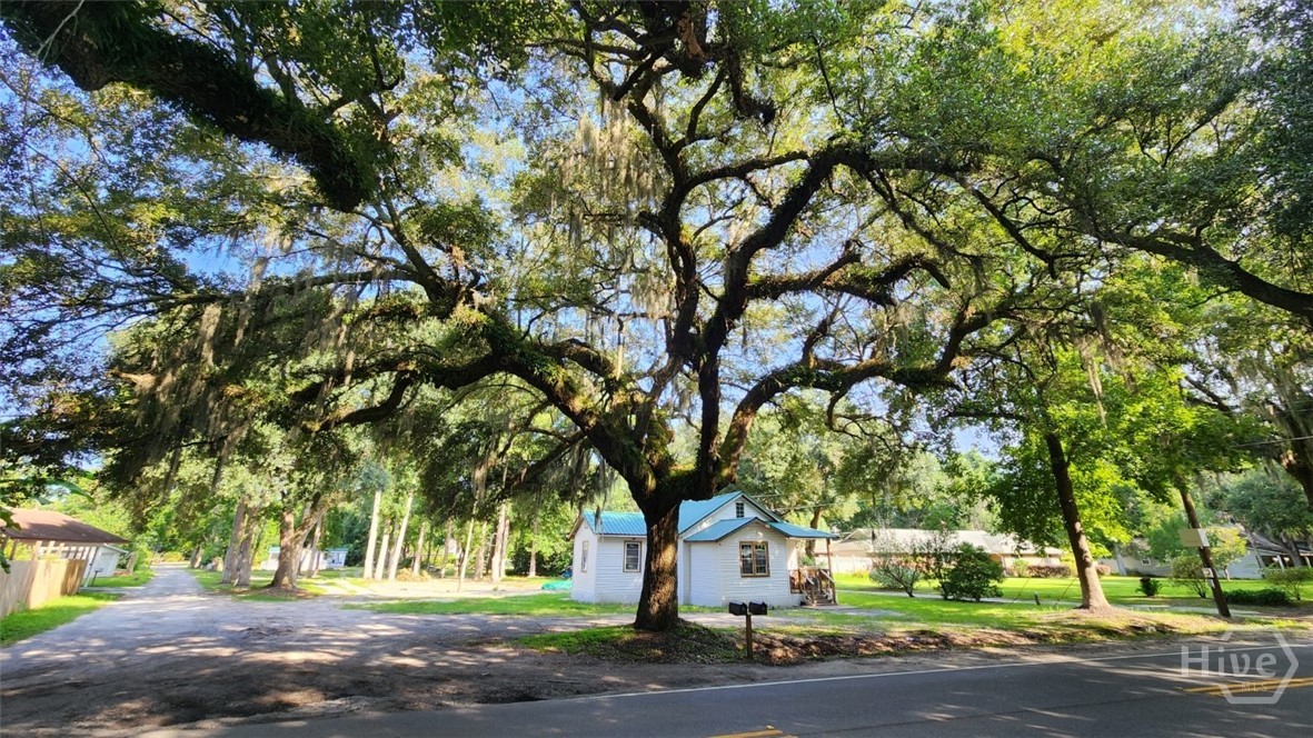 8621 Ferguson Avenue Savannah, GA 31406 - Photo 1 of 28
