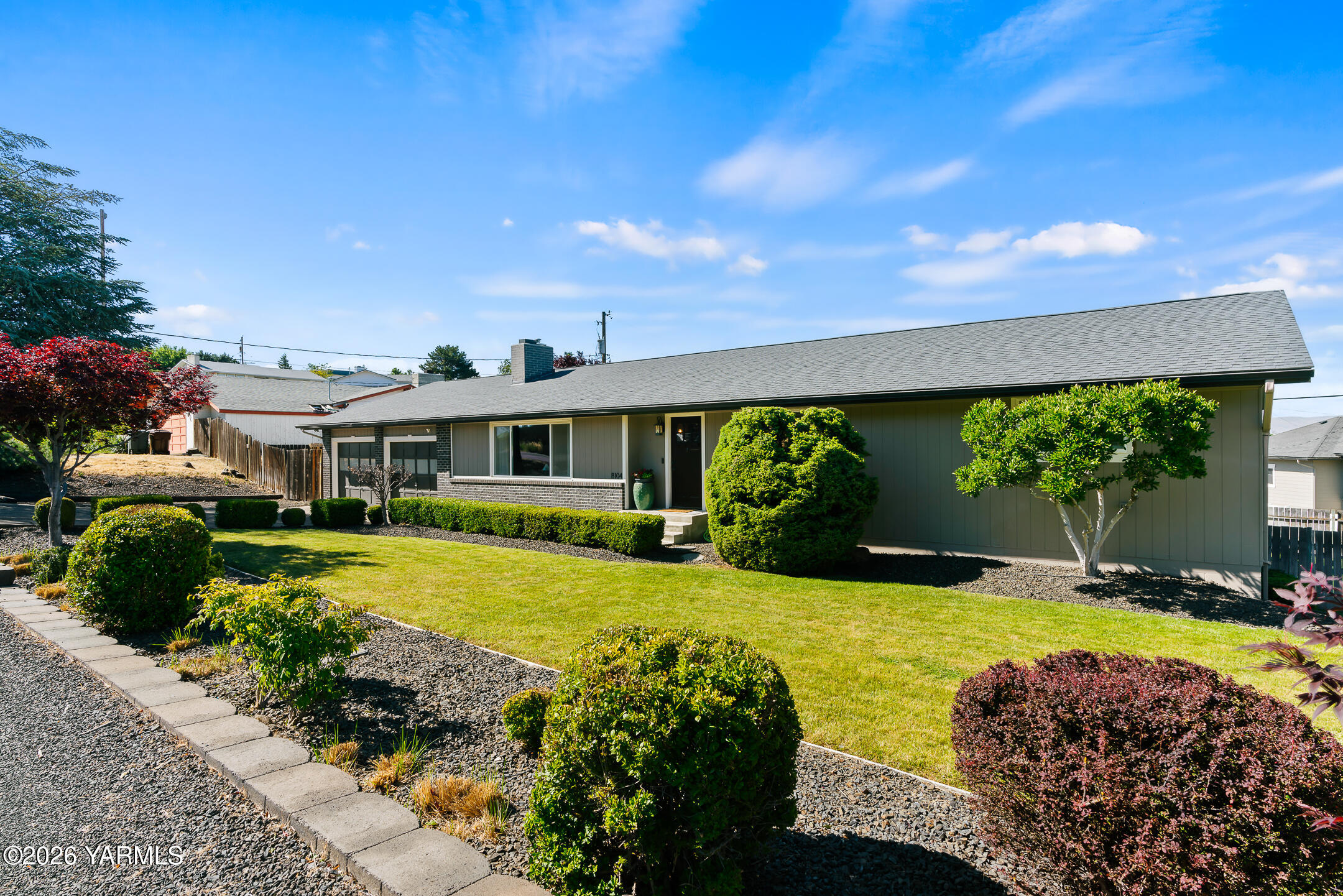 8104 Viewcrest Way Yakima, WA 98908 - Photo 1 of 35 Main