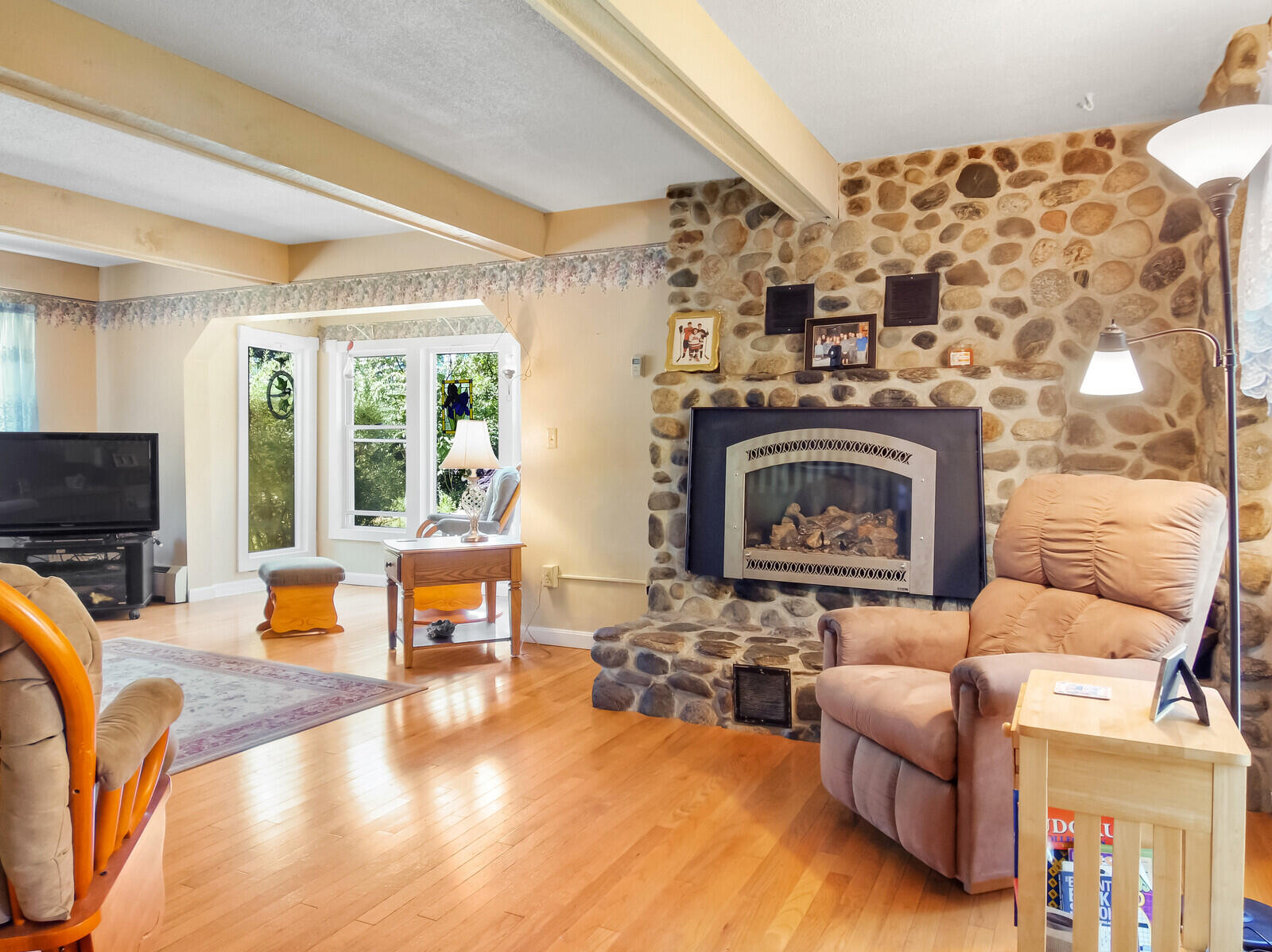 1714 Albion Road Winslow, ME 04901 - Photo 24 of 45 Living Room