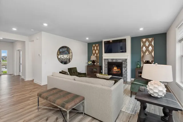 $620,175 | 1902 Balsam Drive, Carver, MN 55315