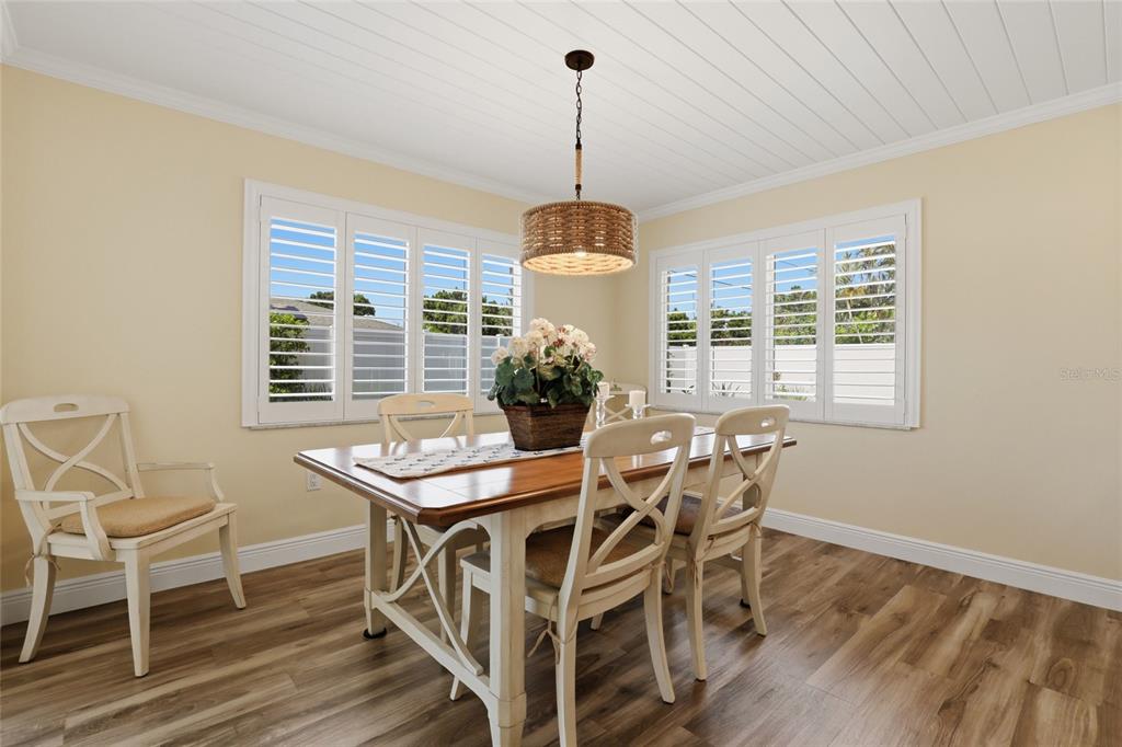707 Beverly Road Venice, FL 34293 - Photo 10 of 59