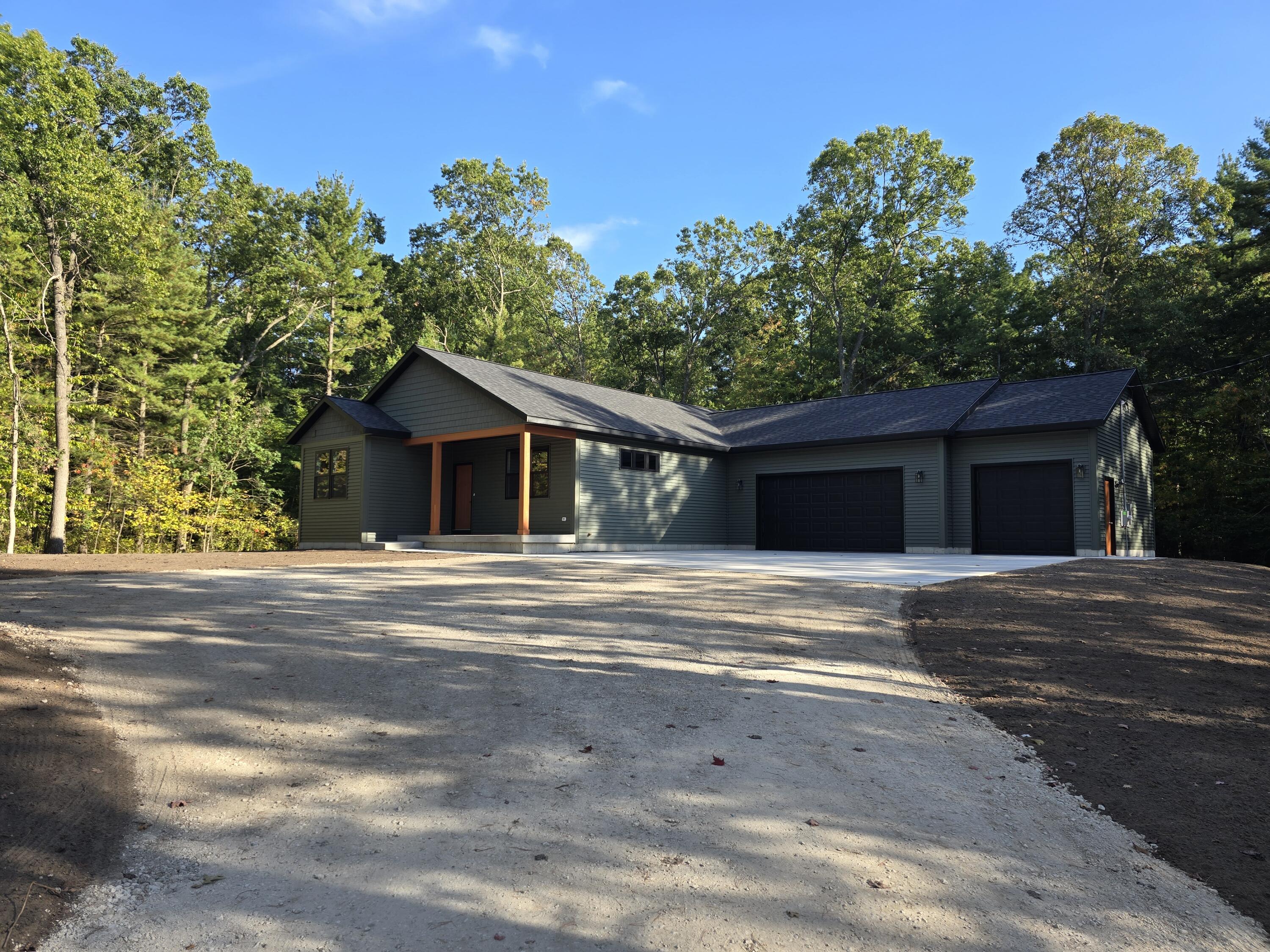 2855 Fenner Road Muskegon, MI 49445 - Photo 3 of 39 1000028304