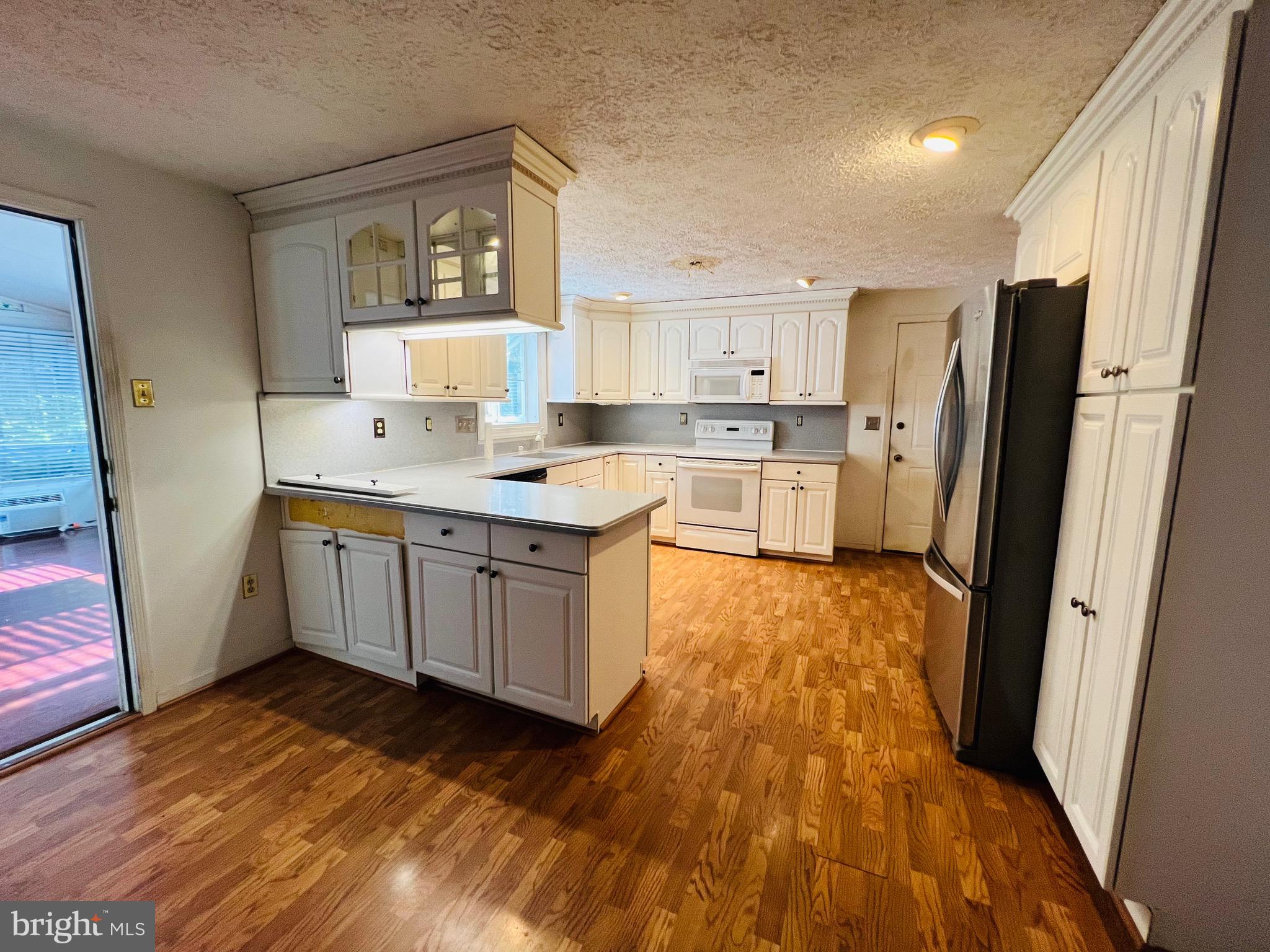 503 Hawthorne Road Linthicum Heights, MD 21090 - Photo 7 of 36 Kitchen