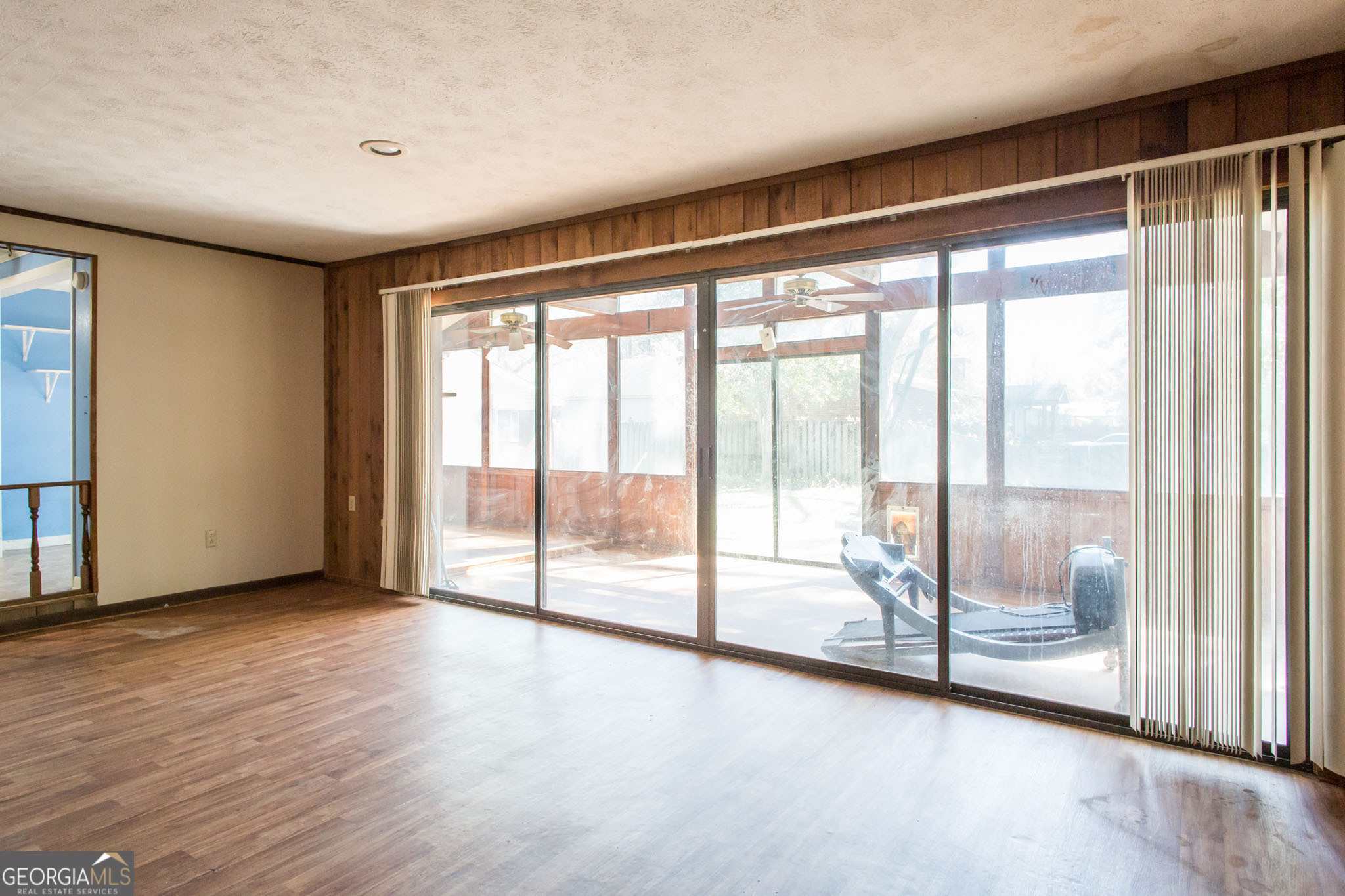 902 Stanton Avenue Waycross, GA 31503 - Photo 13 of 38 a view of an empty room and window
