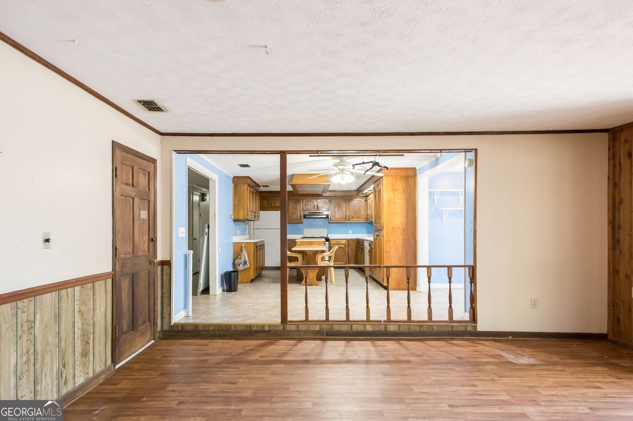 902 Stanton Avenue Waycross, GA 31503 - Photo 14 of 38 a view of entryway with wooden floor