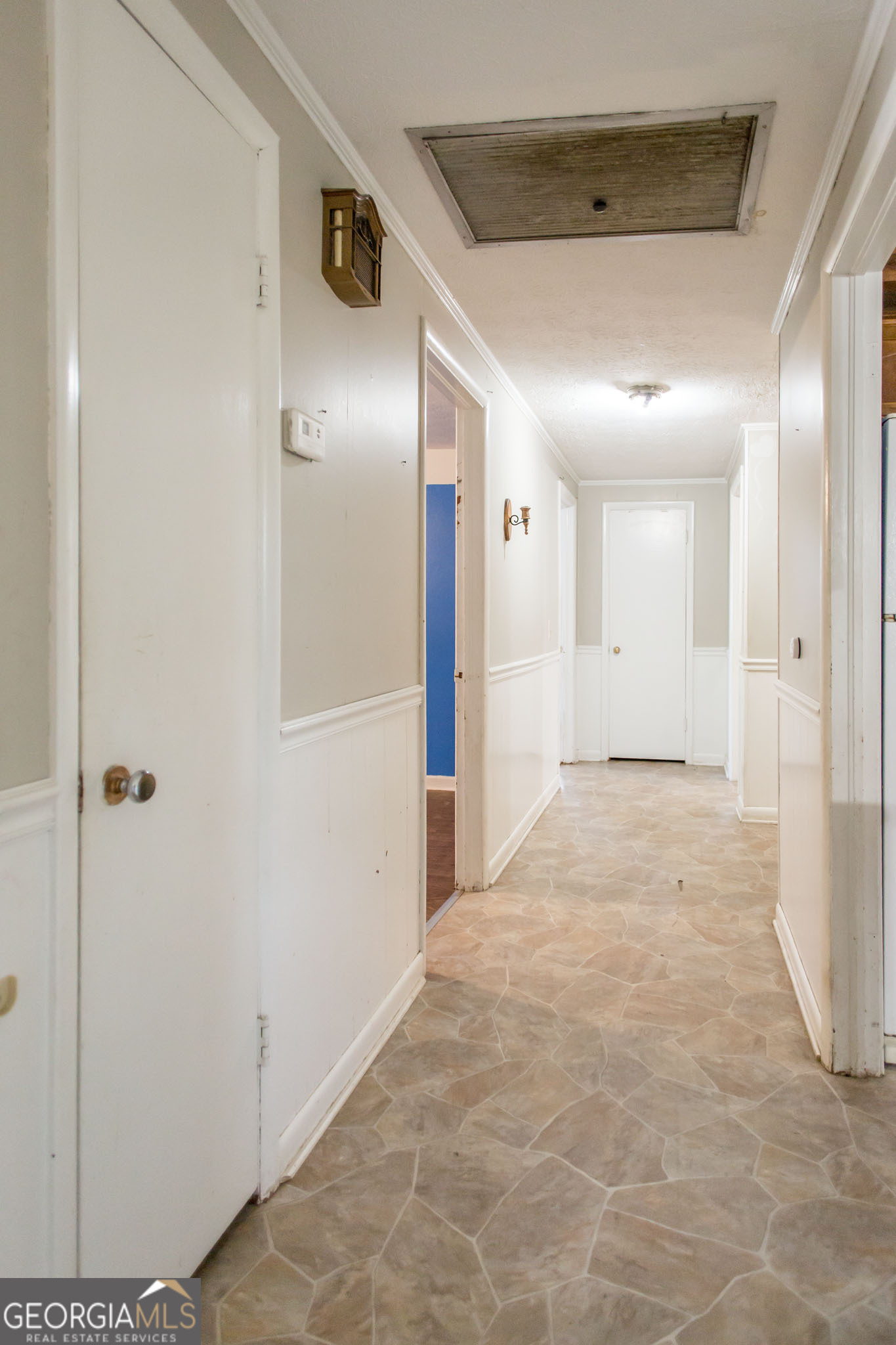 902 Stanton Avenue Waycross, GA 31503 - Photo 25 of 38 a view of a hallway