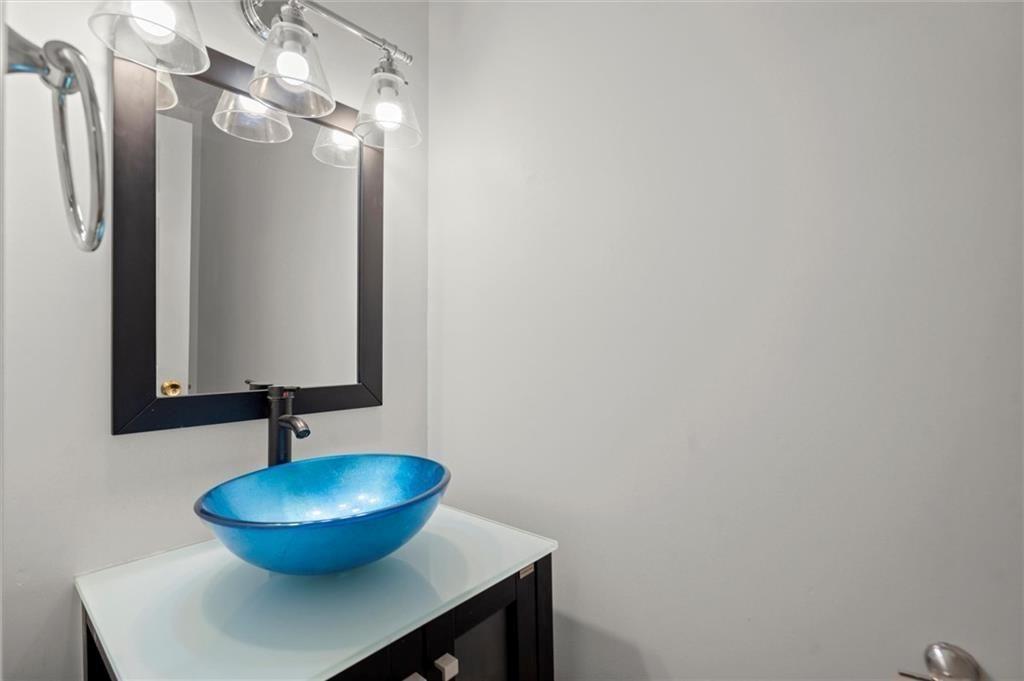 164 Oxbo Road Roswell, GA 30075 - Photo 11 of 36