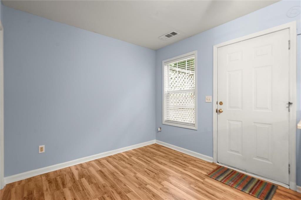 164 Oxbo Road Roswell, GA 30075 - Photo 19 of 36