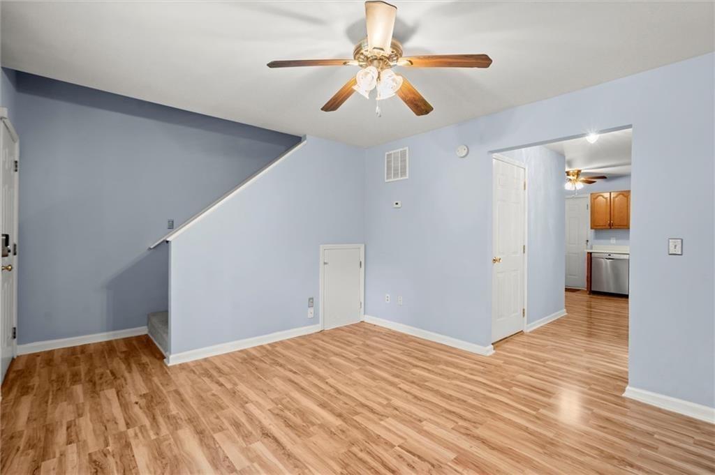 164 Oxbo Road Roswell, GA 30075 - Photo 8 of 36