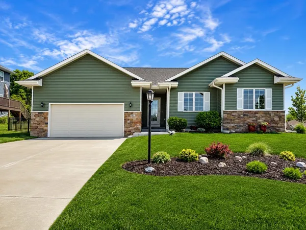 $459,900 | 782 Waveland Road, Janesville, WI 53548