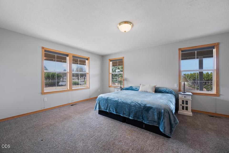 24585 Dodds Road Bend, OR 97701 - Photo 47 of 114