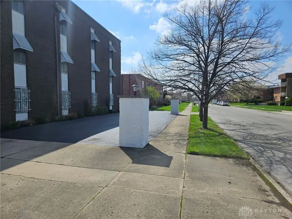 $1,150,000 | 3050 Valerie Arms Drive, Dayton, OH 45405