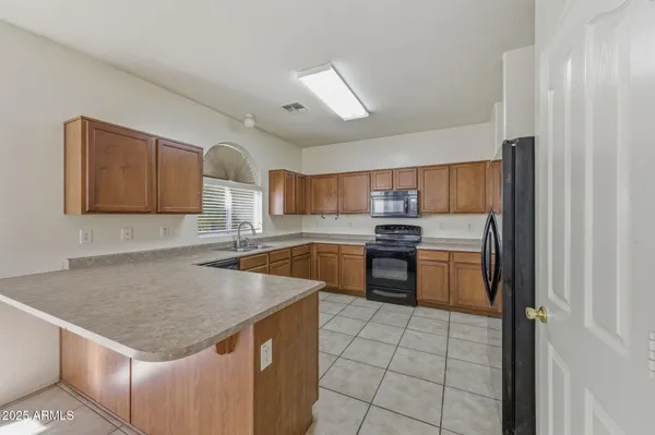 $389,800 | 2524 South 89th Lane, Tolleson, AZ 85353