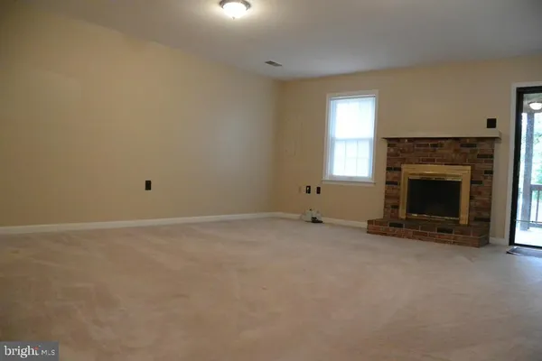 $2,600 | 12703 Lockleven Lane, Woodbridge, VA 22192