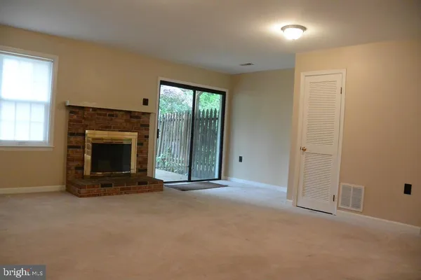 $2,600 | 12703 Lockleven Lane, Woodbridge, VA 22192