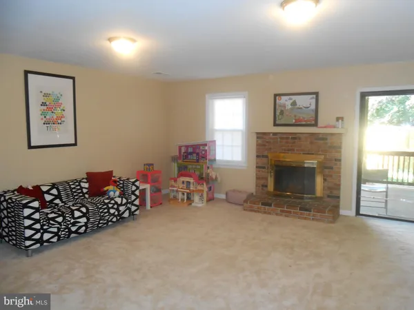 $2,600 | 12703 Lockleven Lane, Woodbridge, VA 22192