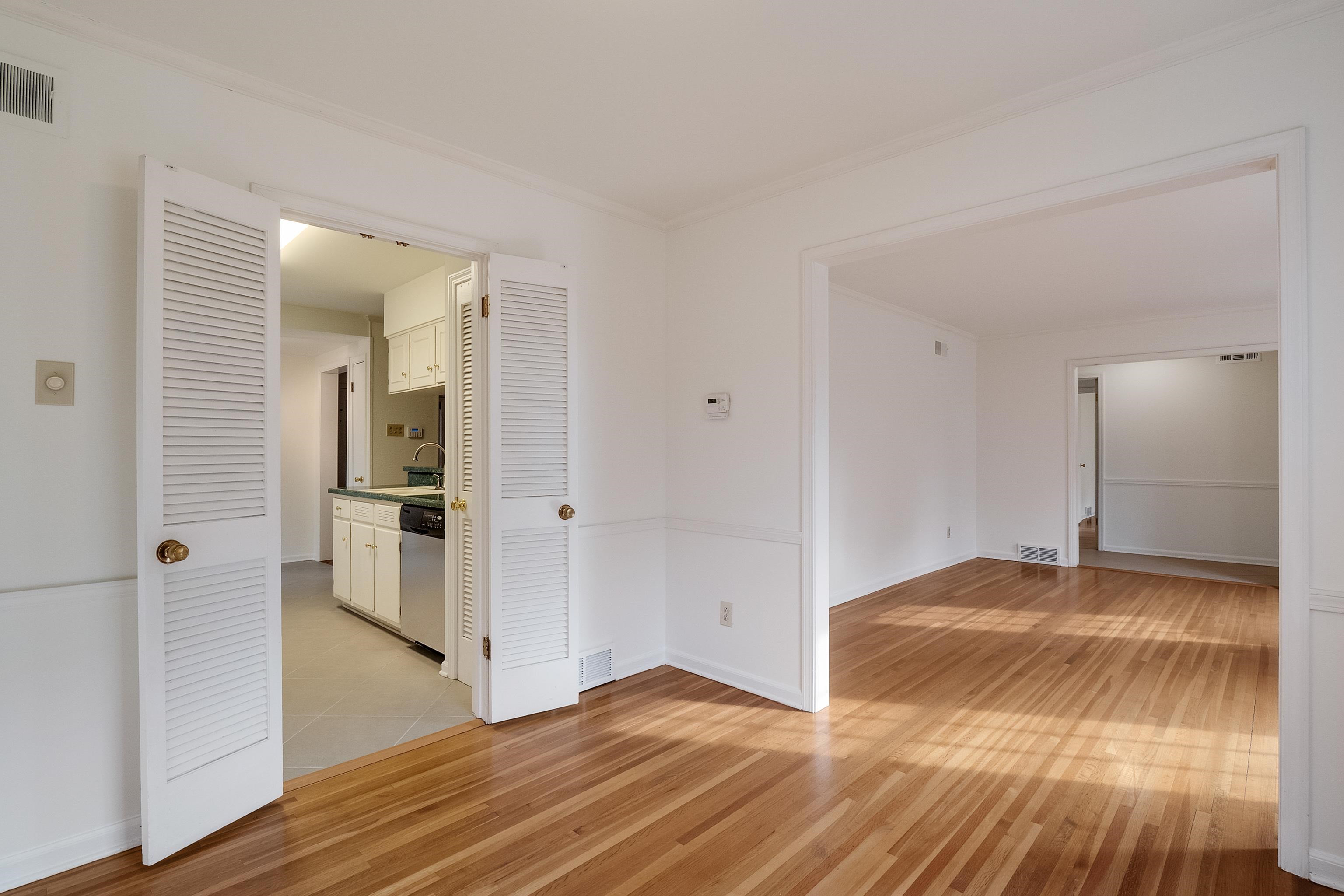 5500 Quince Road Memphis, TN 38119 - Photo 8 of 31 a view of hallway with wooden floor