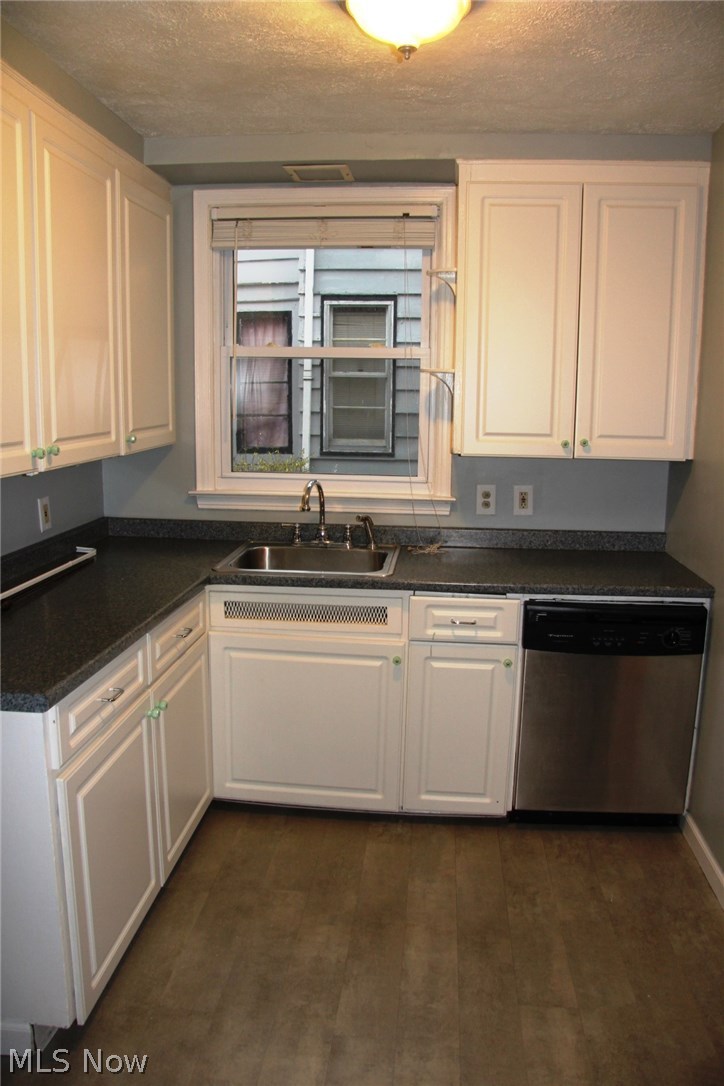 3545 Radcliffe Road Cleveland Heights, OH 44121 - Photo 8 of 13