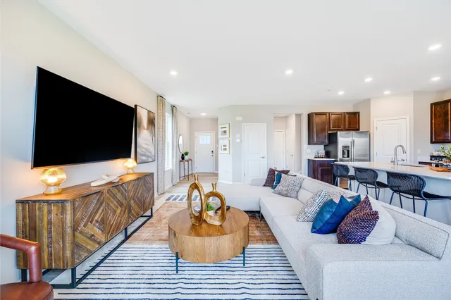 $3,300 | 1261 Glenmont Street, Algonquin, IL 60102