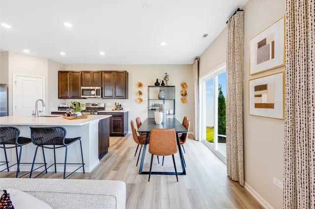 $3,300 | 1261 Glenmont Street, Algonquin, IL 60102