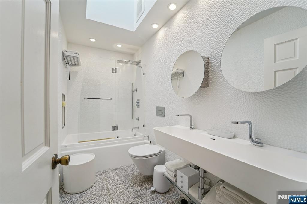17 Riverside Lane Holmdel, NJ 07733 - Photo 24 of 46