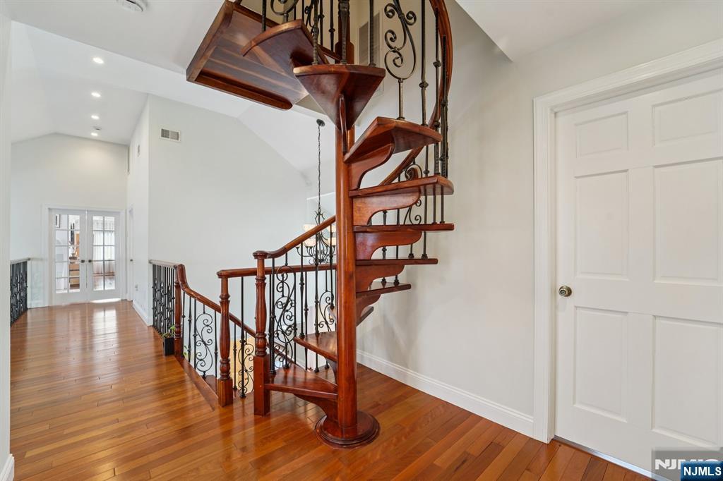 17 Riverside Lane Holmdel, NJ 07733 - Photo 33 of 46