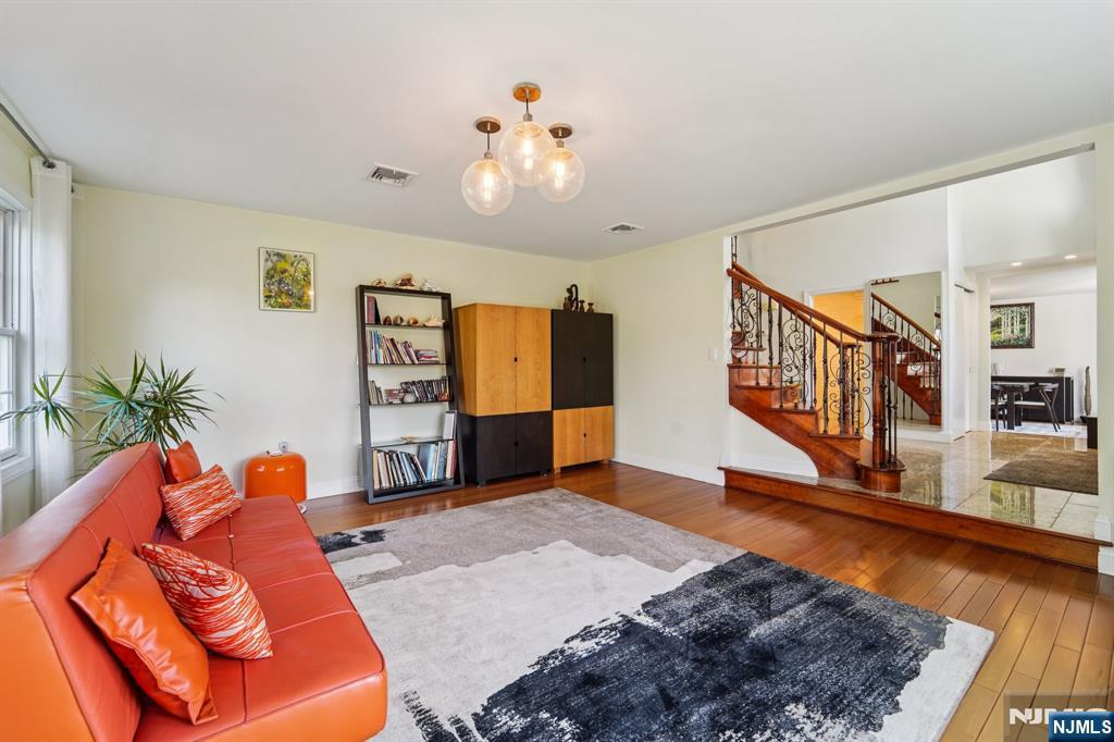 17 Riverside Lane Holmdel, NJ 07733 - Photo 7 of 46