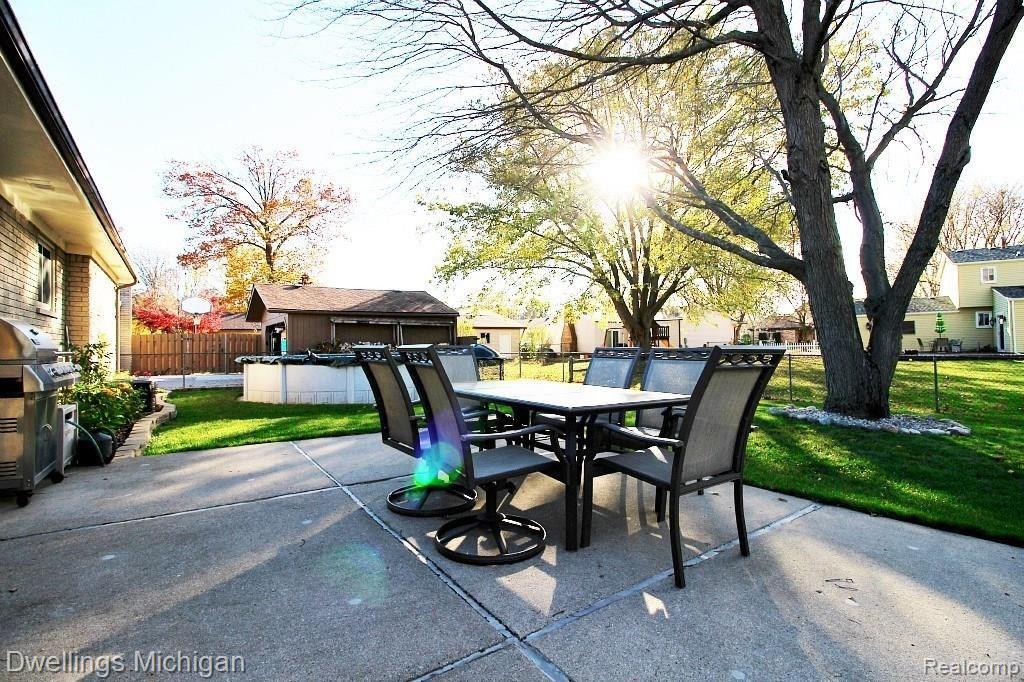 384 Buckingham Road Canton, MI 48188 - Photo 4 of 39