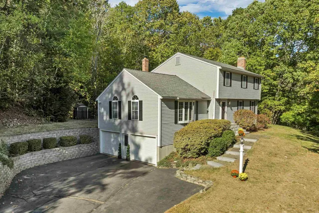 $700,000 | 185 Buttrick Road, Hampstead, NH 03841