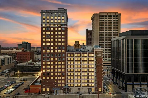 $375,000 | 525 West Lafayette Boulevard, Unit 16D, Detroit, MI 48226