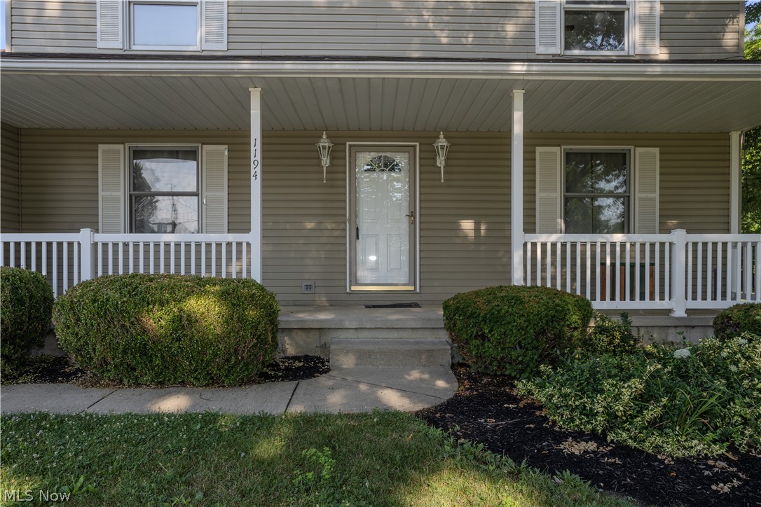 1194 Jacoby Road Akron, OH 44321 - Photo 3 of 33