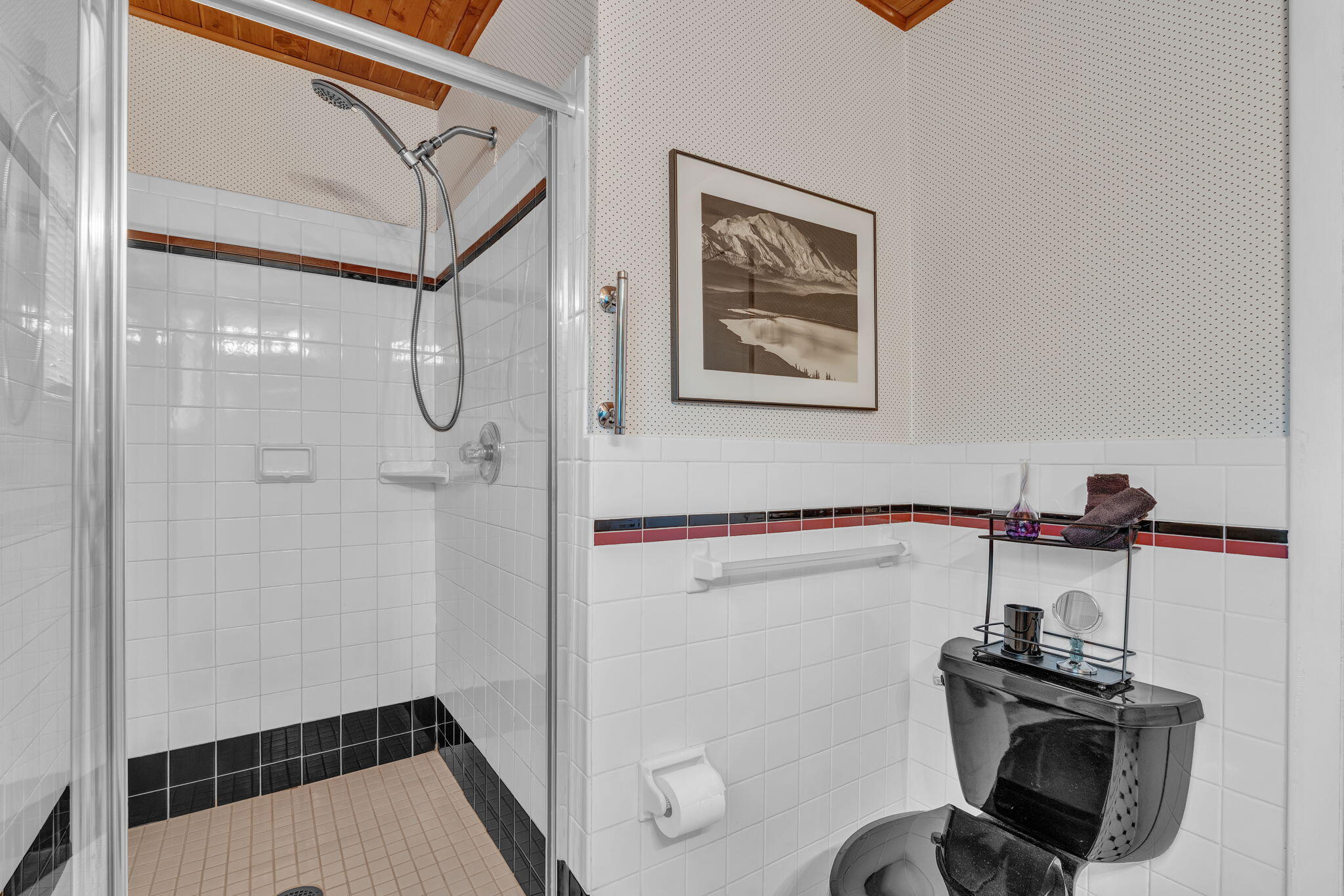 247 Island Road South Thomaston, ME 04858 - Photo 29 of 38 Walk-In Tile Shower