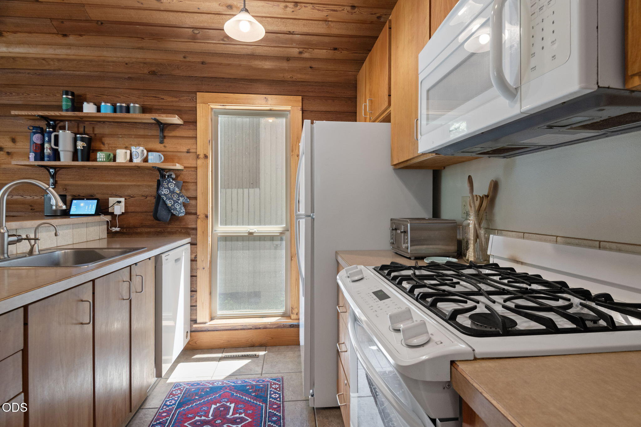 13569 Valerian, Unit AH3 Black Butte Ranch, OR 97759 - Photo 14 of 36