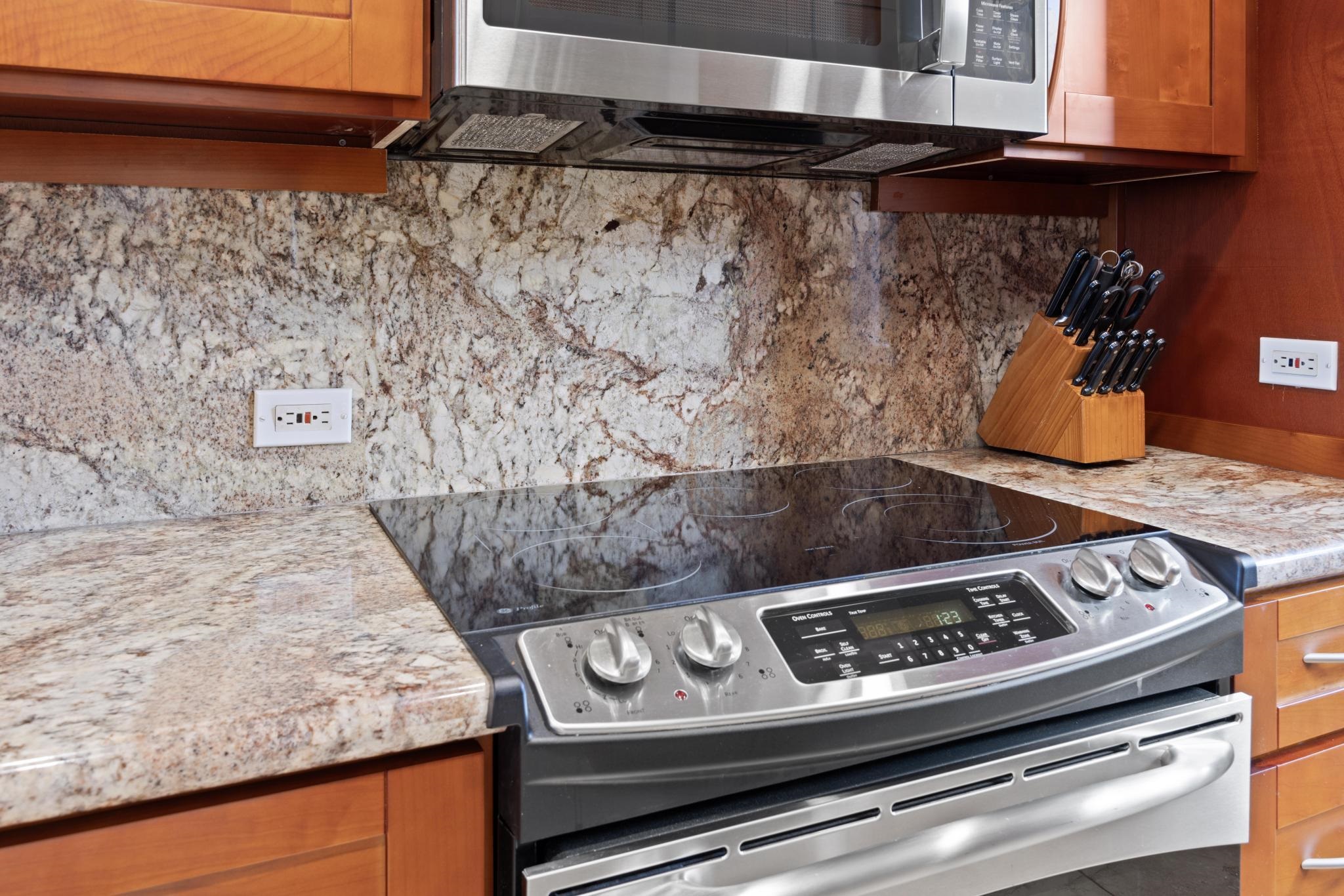 100 Ridge Road, Unit 723 Lahaina, HI 96761 - Photo 13 of 48 a close view of stove