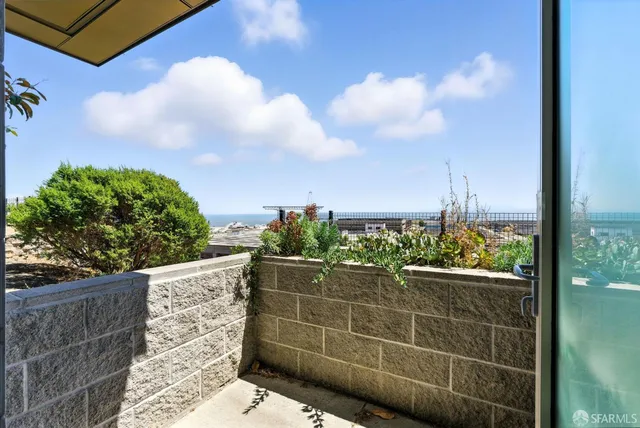 $1,050,000 | 29 Kirkwood Avenue, San Francisco, CA 94124