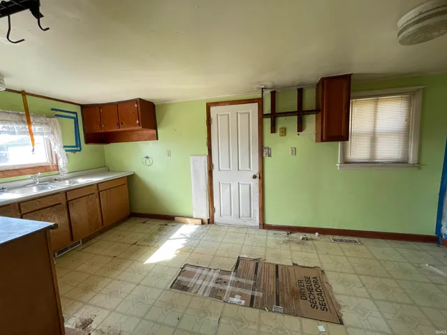 $64,900 | 114 South West Street, Linden, IN 47955