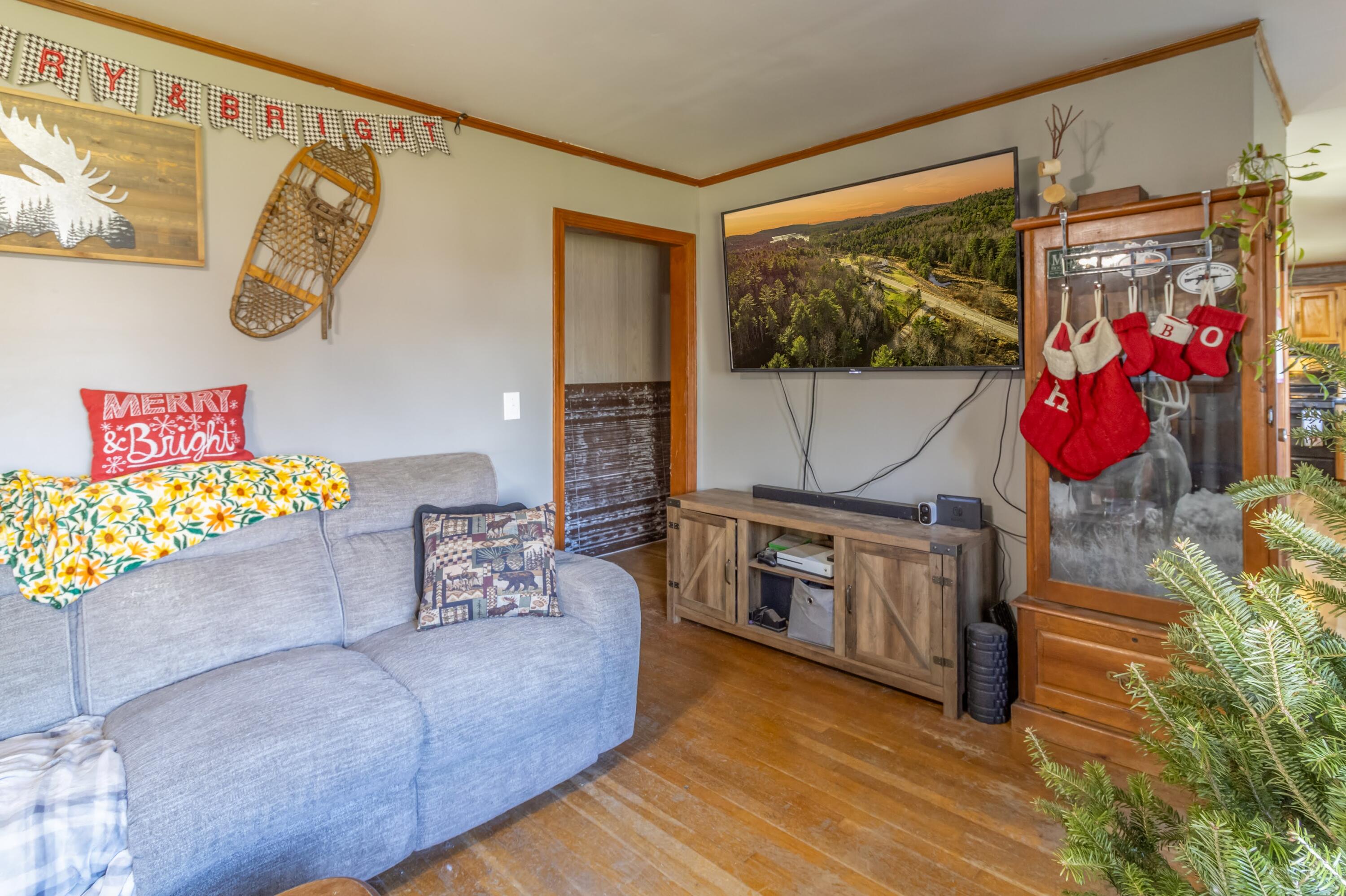 1114 River Road Orrington, ME 04474 - Photo 21 of 37 1114 River Road Interiors-8