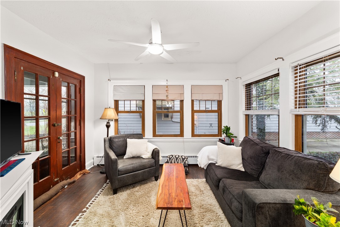 3158 Huntington Road Cleveland, OH 44120 - Photo 10 of 23 Gallery Image 10