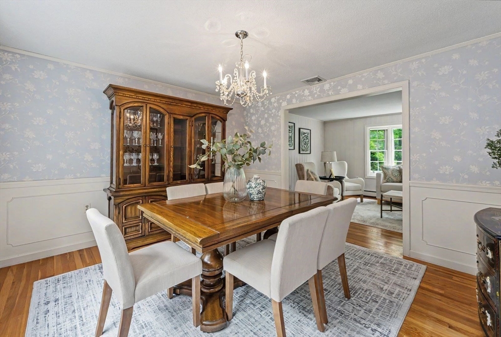 1 Bridle Path Road Andover, MA 01810 - Photo 9 of 39